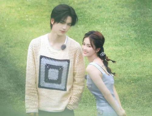 狗仔爆料张凌赫白鹿视频,张凌赫白鹿亲密视频曝光，恋情疑曝光