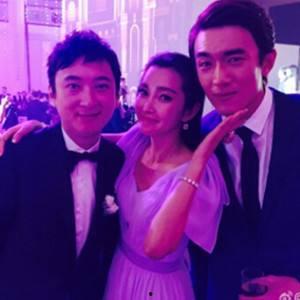 娱乐圈爆料兄弟,兄弟情深却暗藏心机，揭秘明星背后的真实关系！